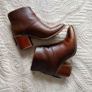 Nisolo Women's Dari Commuter Boots